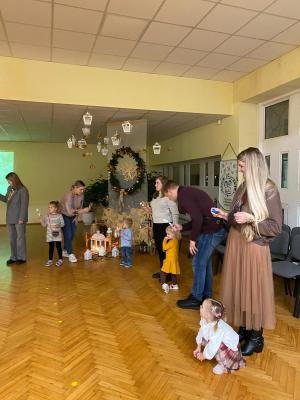 Naujienos „Vakaronė su tėvais ,Mes vaikučiai gražūs"“ galerija. Nuotrauka 8 iš 13