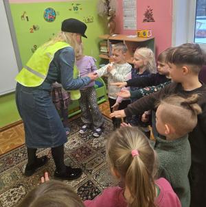 Naujienos „Socialinio emocinio ugdymo savaitė ,,Draugystės traukinys““ galerija. Nuotrauka 30 iš 36