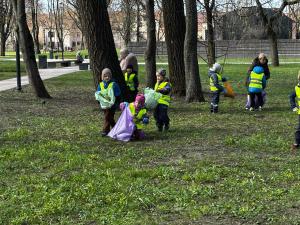 Naujienos „Socialinės atsakomybės akcija ,,Švarinam Klaipėdą"“ galerija. Nuotrauka 13 iš 18
