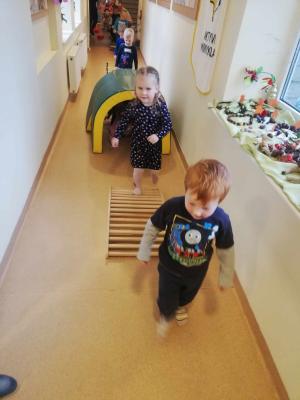 Naujienos „Sportuojantis koridorius “ galerija. Nuotrauka 8 iš 10