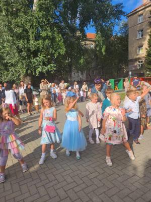 Naujienos „„Boružėlės takeliu“ į darželį“ galerija. Nuotrauka 10 iš 12