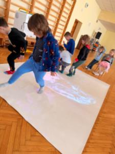 Naujienos „Interaktyvūs užsiėmimai vaikams ant interaktyvaus kilimo“ galerija. Nuotrauka 4 iš 20
