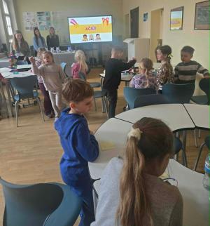 Naujienos „Edukacinis užsiėmimas Klaipėdos universiteto EduTech STEAM laboratorijoje“ galerija. Nuotrauka 2 iš 18