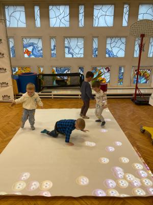Naujienos „Interaktyvūs užsiėmimai vaikams ant interaktyvaus kilimo“ galerija. Nuotrauka 2 iš 20